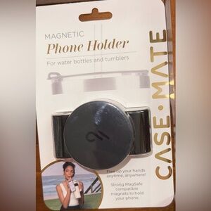 Case-Mate Magnetic Phone Holder for Water Bottles and Tumblers